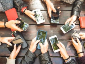 إدمان-مواقع-التواصل-الاجتماعي