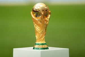 HsgjkQ6T-dubai-tourist-768x512-1