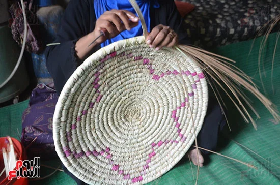 68903-خطوات-صناعة-الأطباق-فى-قرى-الأقصر