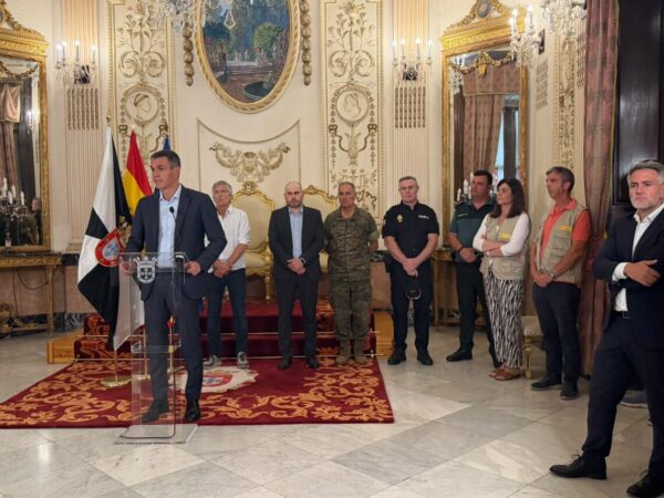 comparecencia-pedro-sanchez-crisis-migratoria-6-1140x855-1-600x450