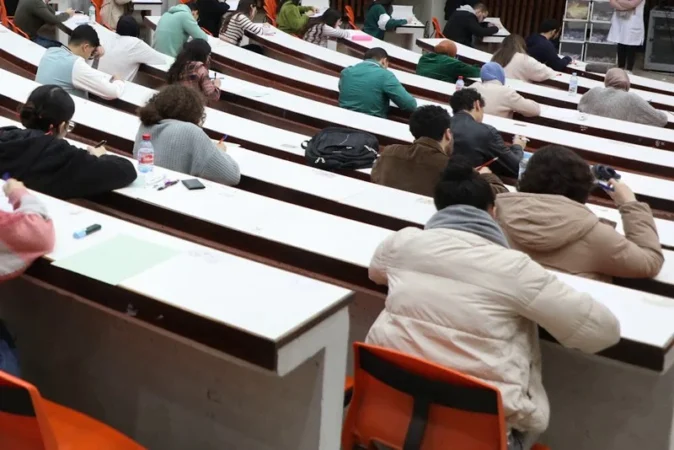 universite-examen-674x450