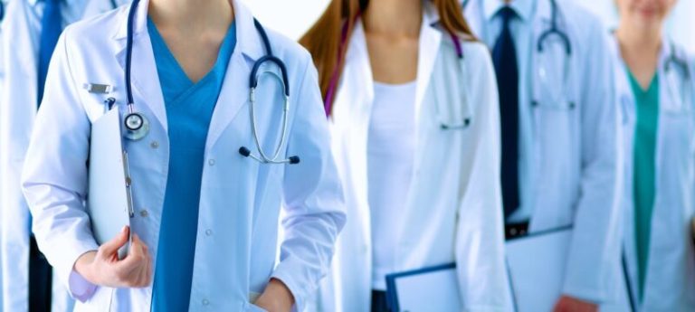 medecins-1200x538-1-800x359